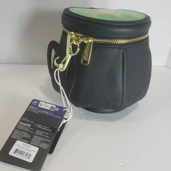 NWT Disney,Loungfly Hocus Pocus  Winifred Cauldron Crossbody Bag. - Picture 4 of 9
